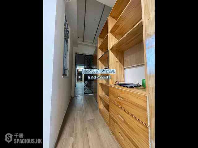 Mong Kok - Shun Lee Building 08