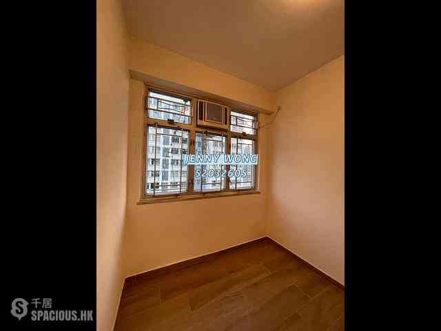 Mong Kok - Shun Lee Building 12