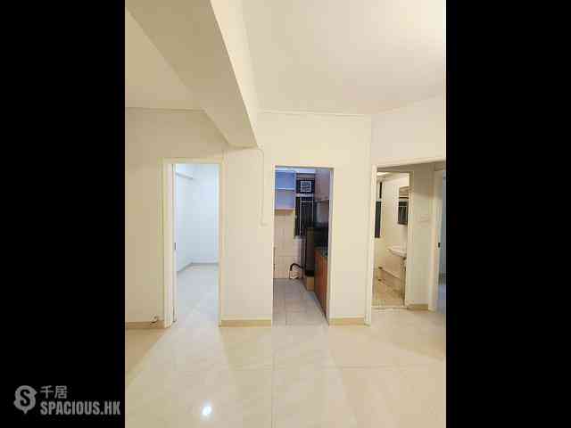 Quarry Bay - Kam Hoi Mansion 02