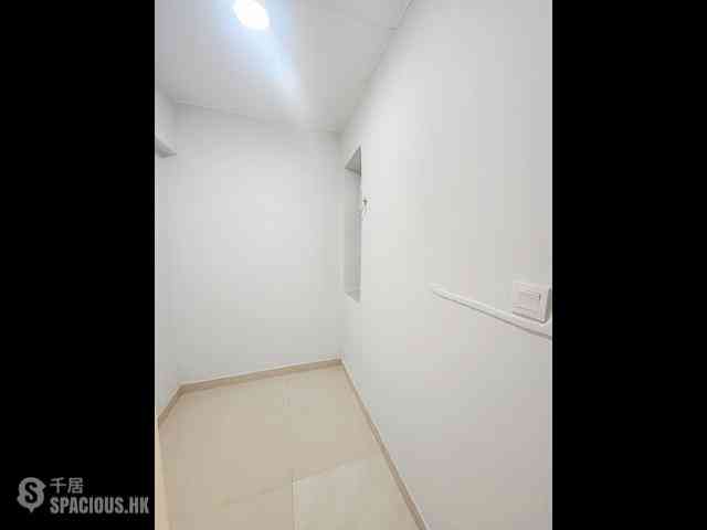 Quarry Bay - Kam Hoi Mansion 03