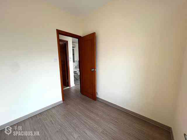 Tung Chung - Tung Chung Crescent 05