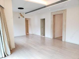 Mid Levels Central - Hillsborough Court 08