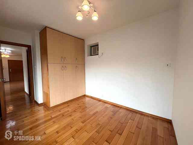 Tung Chung - Seaview Crescent Block 2 06