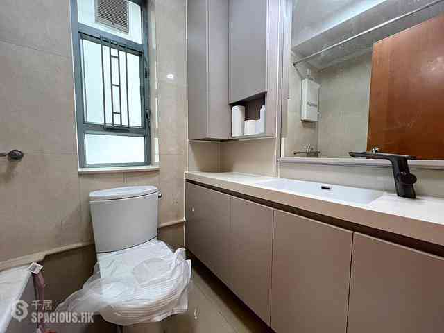 Tung Chung - Seaview Crescent Block 2 08
