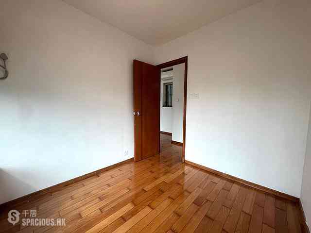 Tung Chung - Seaview Crescent Block 2 04