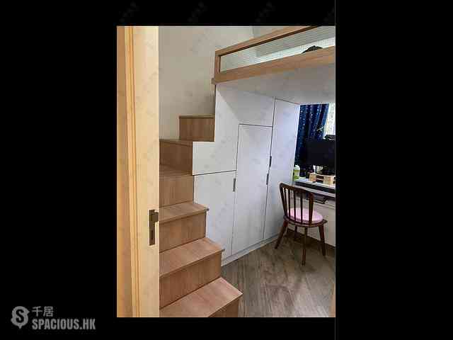 Quarry Bay - The Orchards Block 2 03