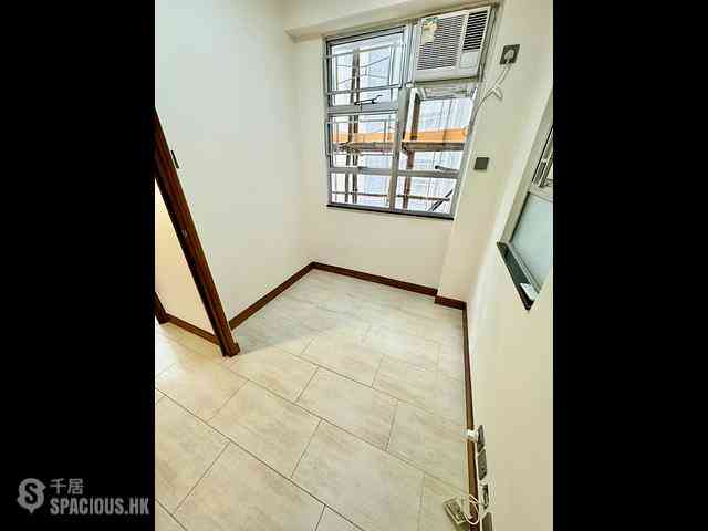 North Point - Ngan Fai Building 02