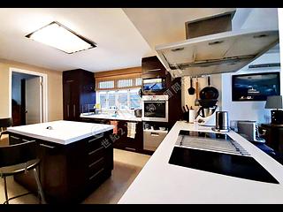 Sai Kung - Venice Villa 04
