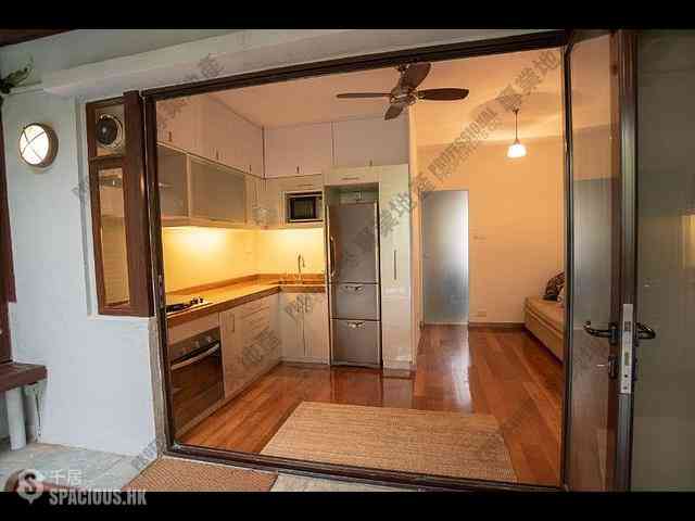 Soho - Kingearn Building 04