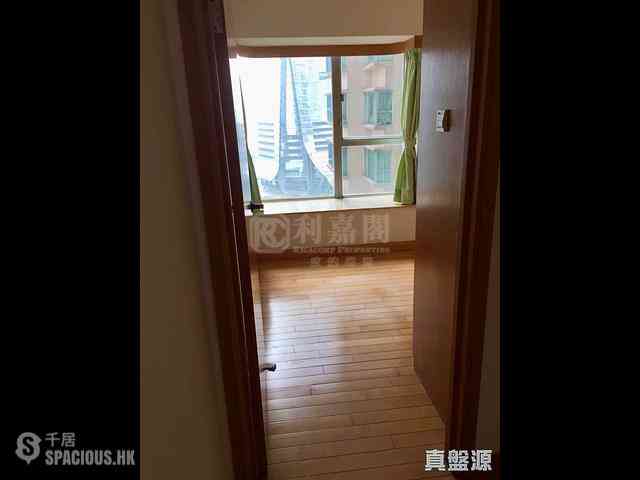 West Kowloon - The Waterfront Phase 1 Block 3 03