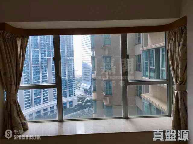 West Kowloon - The Waterfront Phase 1 Block 3 04