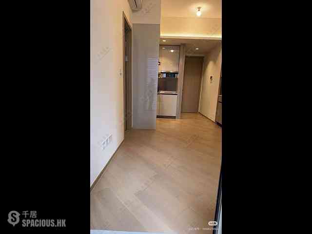 Lohas Park - Lohas Park Phase 11C Villa Garda II Tower 2A 01