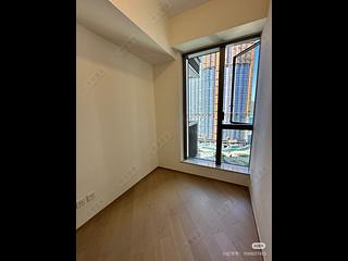 Lohas Park - Lohas Park Phase 11C Villa Garda II Tower 2A 02