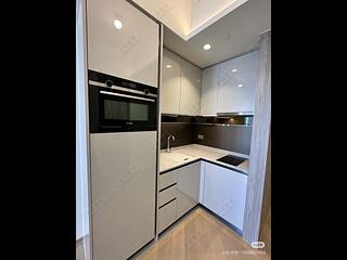 Lohas Park - Lohas Park Phase 11C Villa Garda II Tower 2A 04