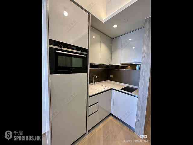 Lohas Park - Lohas Park Phase 11C Villa Garda II Tower 2A 04