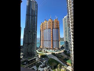 Lohas Park - Lohas Park Phase 11C Villa Garda II Tower 2A 05
