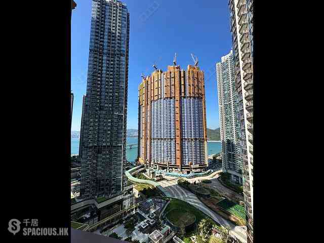 Lohas Park - Lohas Park Phase 11C Villa Garda II Tower 2A 05