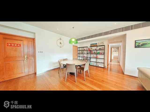 Leighton Hill - The Leighton Hill Block 5 02