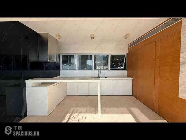 Stubbs Road - 9-19, Black's Link 03
