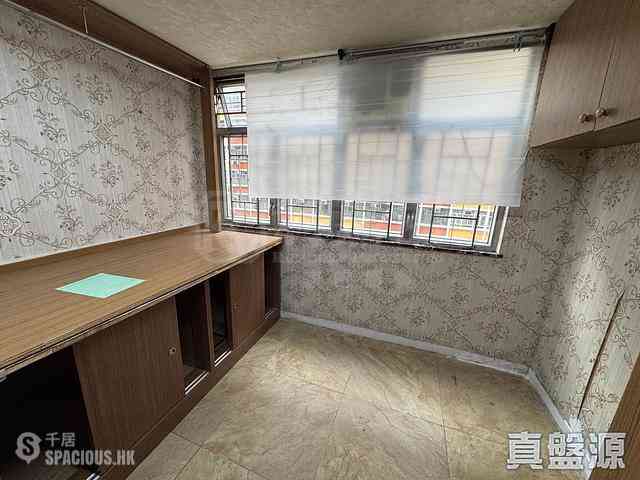 North Point - Hang Ying House 03