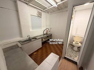 Sai Ying Pun - 31-31A, Pok Fu Lam Road 08