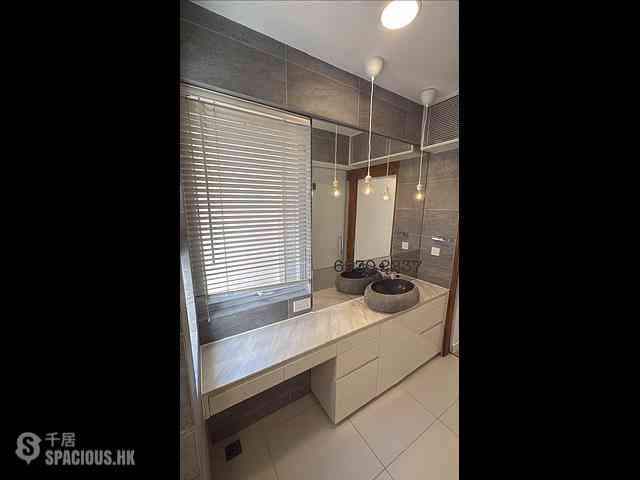 Sheung Wan - 66-68, Queen's Road West 02