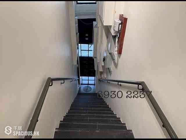 Sheung Wan - 64, Bonham Strand 08