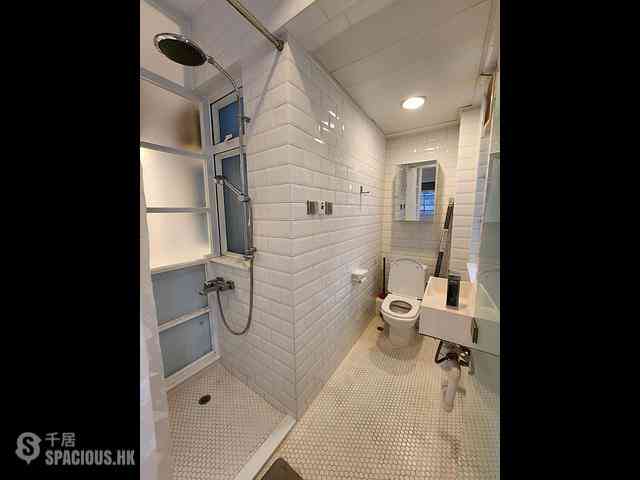 Sheung Wan - 40, Queen's Road West 07