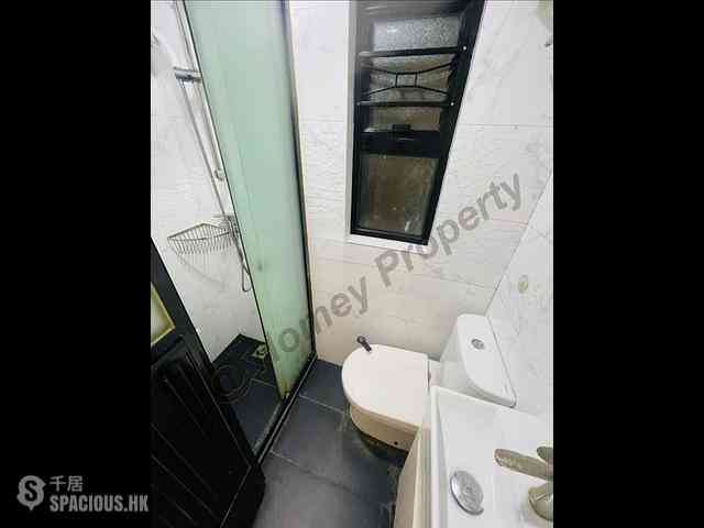 Mong Kok - Sincere House 04