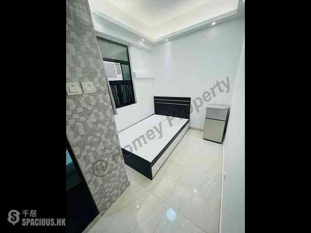 Mong Kok - Sincere House 01