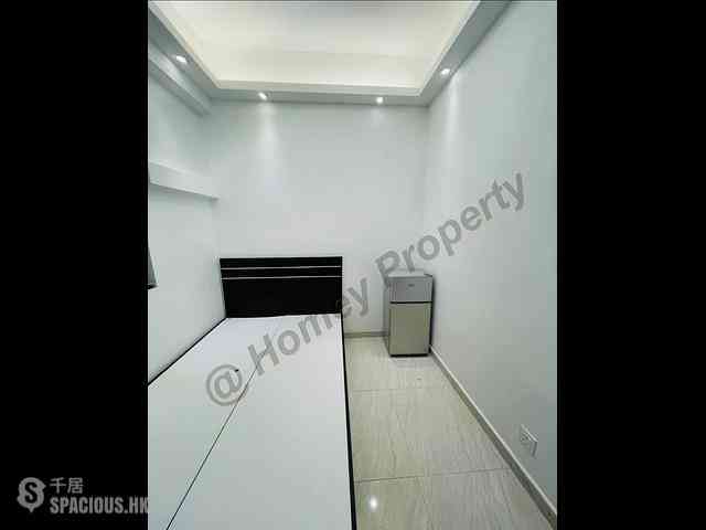 Mong Kok - Sincere House 02
