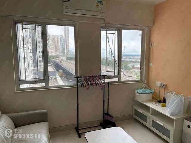 Sai Ying Pun - Fung Shing Building 02