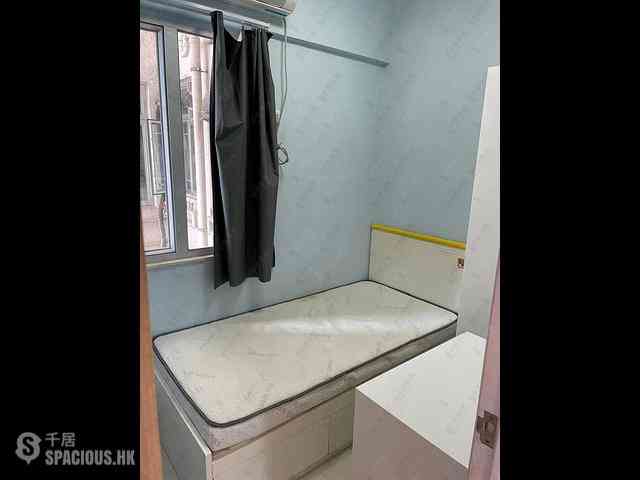 Sai Ying Pun - Fung Shing Building 05