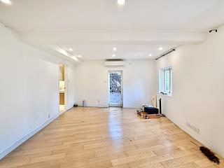 Mid Levels Central - Gladdon 06
