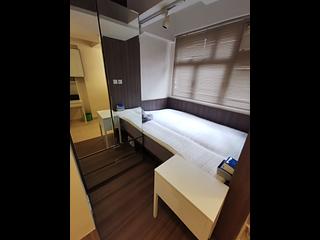 Sai Ying Pun - 220, Queen's Road West 02