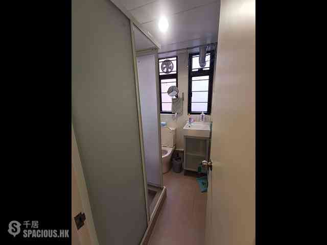 Sai Ying Pun - 220, Queen's Road West 05