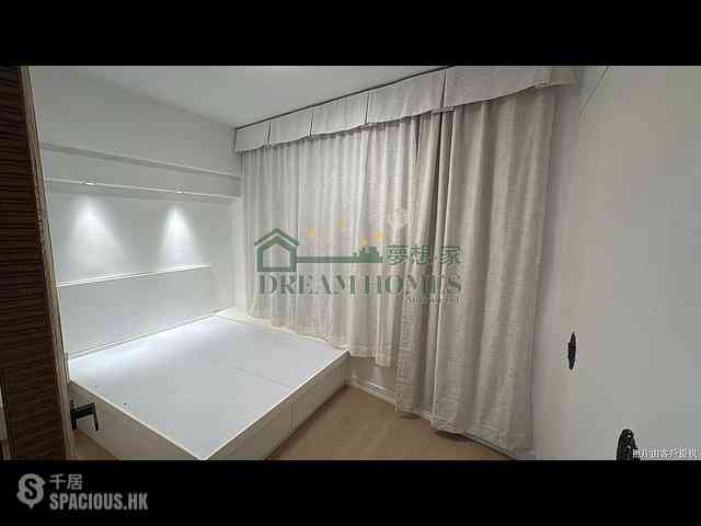 Sheung Wan - 58, Queen's Road West 15
