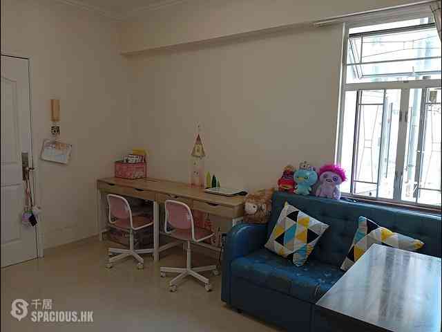 North Point - Tung Po Building 02
