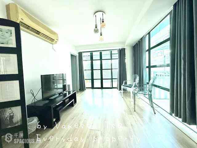 Clear Water Bay - Tai Hang Hau 02