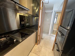 Mid Levels Central - Yukon Court 12