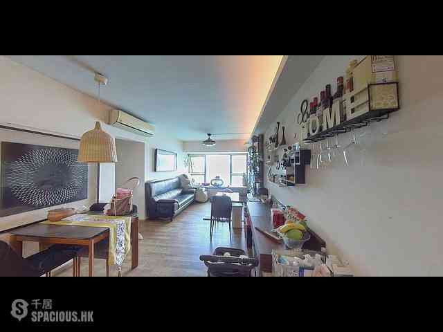 Siu Sai Wan - Island Resort Block 8 01