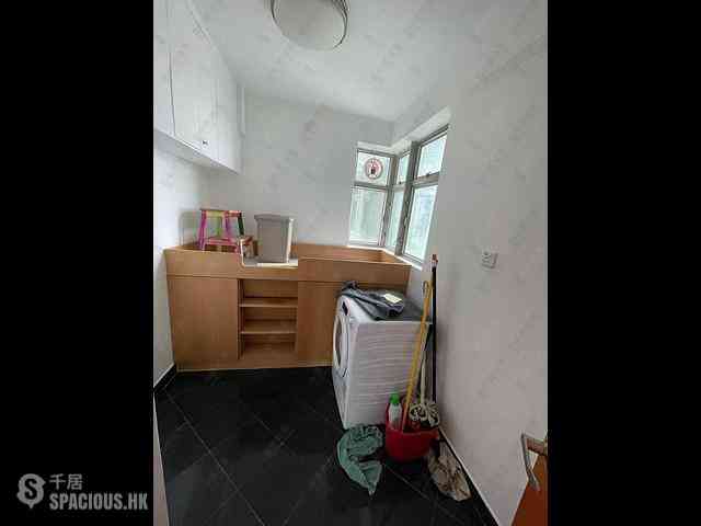 Ap Lei Chau - Sham Wan Towers Block 3 04