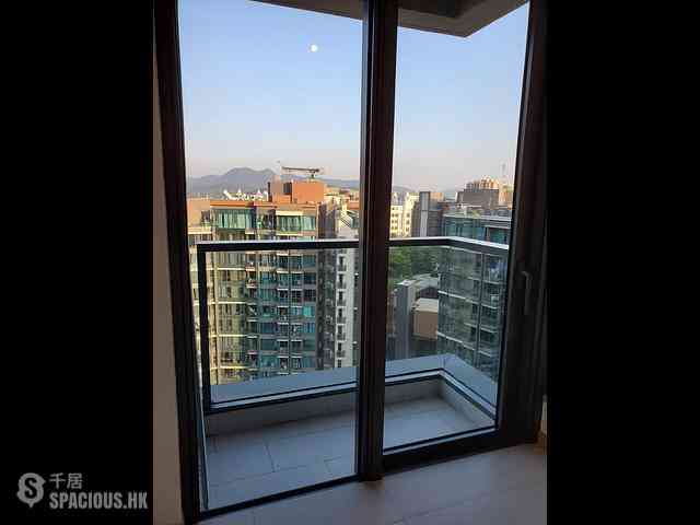 Gold Coast / So Kwun Wat - The Bloomsway The Laguna Tower 3 08