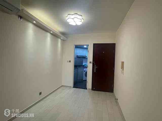 Tseung Kwan O - Tseung Kwan O Plaza Phase 1 Block 3 01