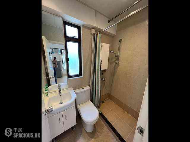 Wan Chai - Hoover Towers Block 2 03