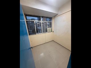 Mong Kok - Luen On Building 07