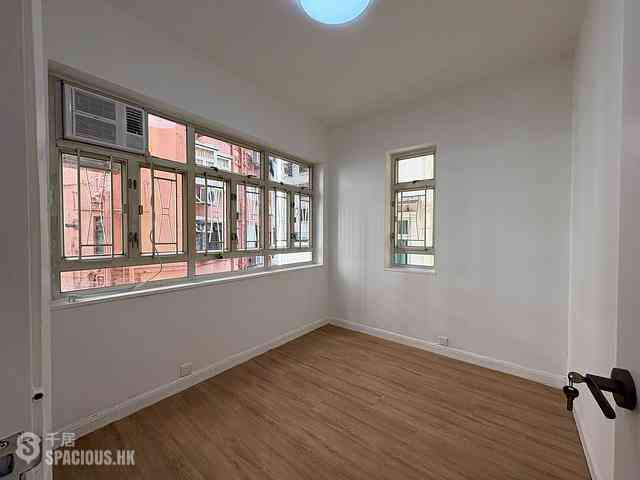 Sai Ying Pun - 31-31A, Pok Fu Lam Road 02