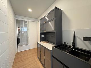 Sai Ying Pun - 31-31A, Pok Fu Lam Road 08