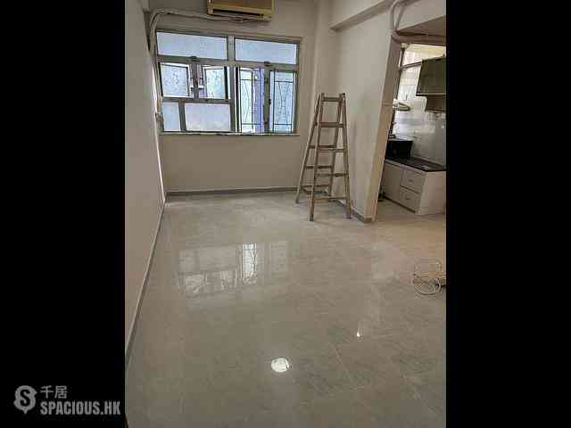 Sai Ying Pun - Koon Wah Building 01