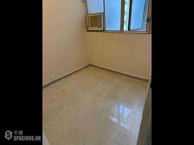 Sai Ying Pun - Koon Wah Building 02